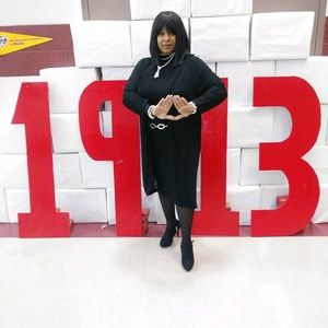 Meet your Posher, Sheila